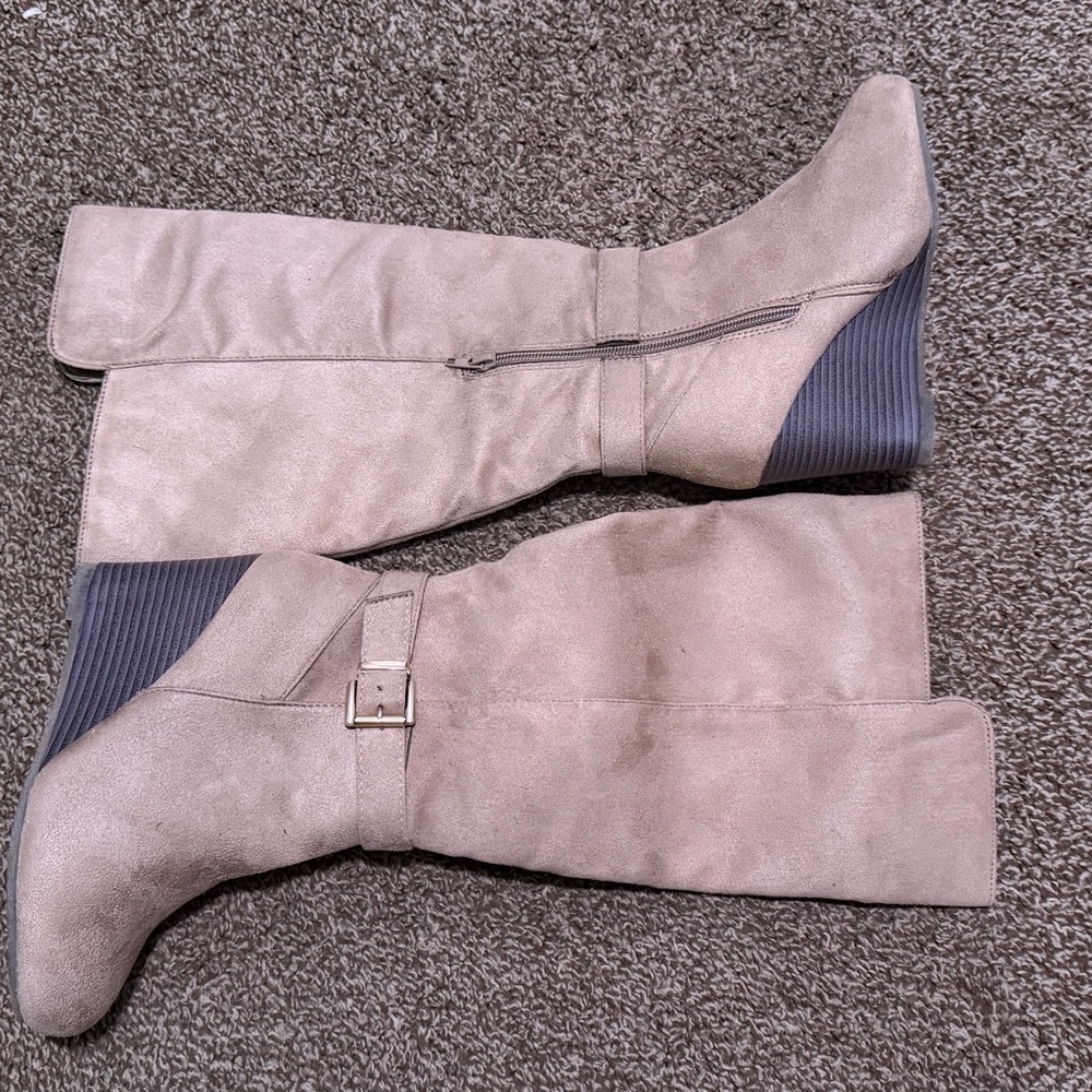 Rue 21 fashion boots, size 6 M, wedge heel, taupe color, new - Picture 1 of 7